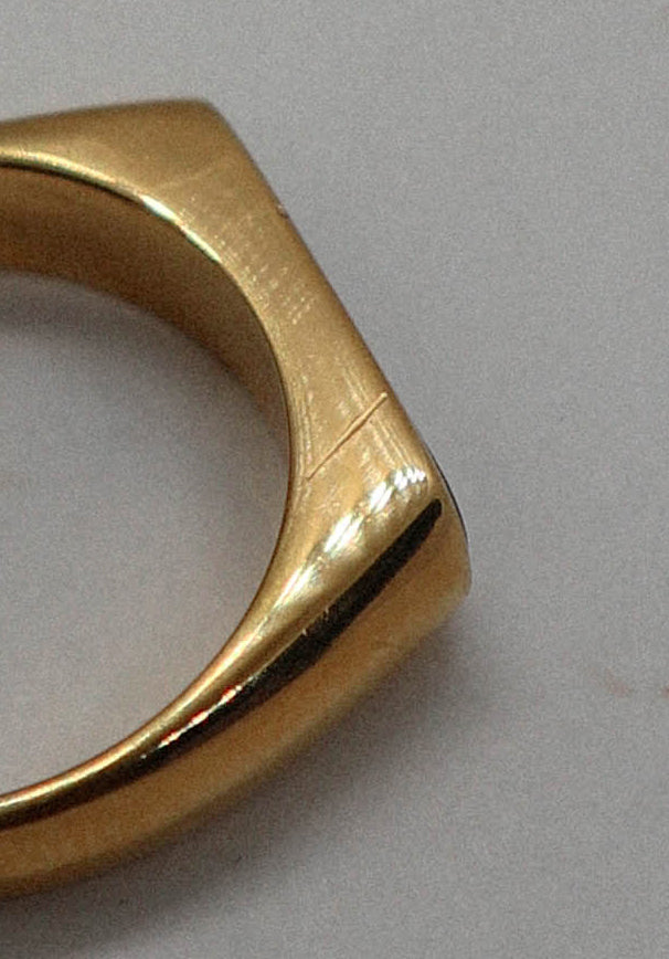 Perfectly imperfect - ring gold